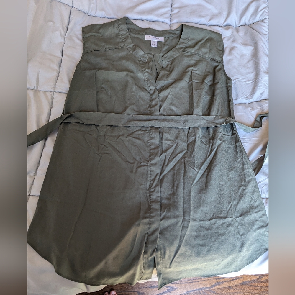 Maternity blouse, sleeveless